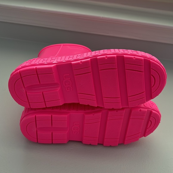 NEW! Ugg Rainboots size 9 Hot Pink - Picture 4 of 4